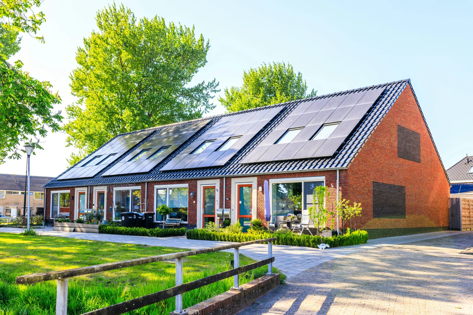 New Zealand homes with rooftop solar panels